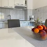 Pulic Apartamento Zaboric
