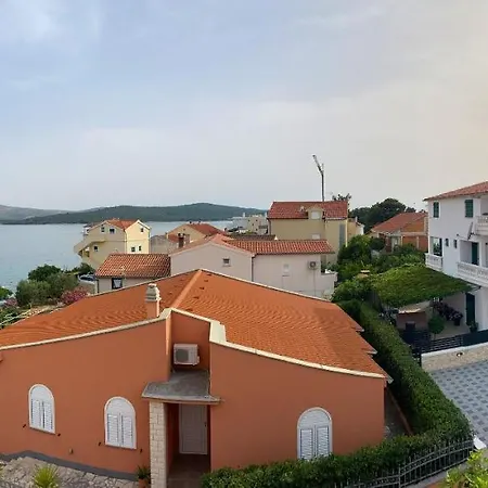 Pulic Διαμέρισμα *