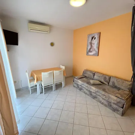 Pulic Διαμέρισμα *