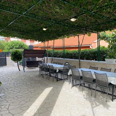 Pulic Διαμέρισμα *